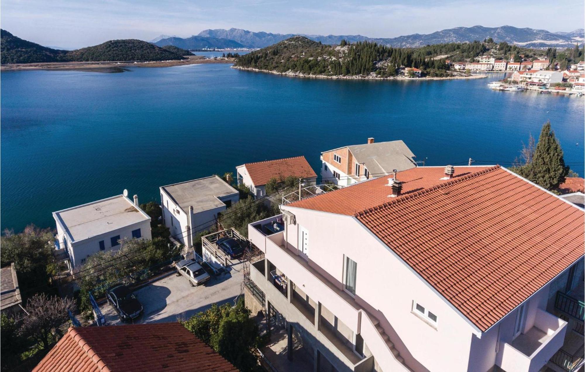 Awesome Apartment In Blace With House Sea View Eksteriør billede